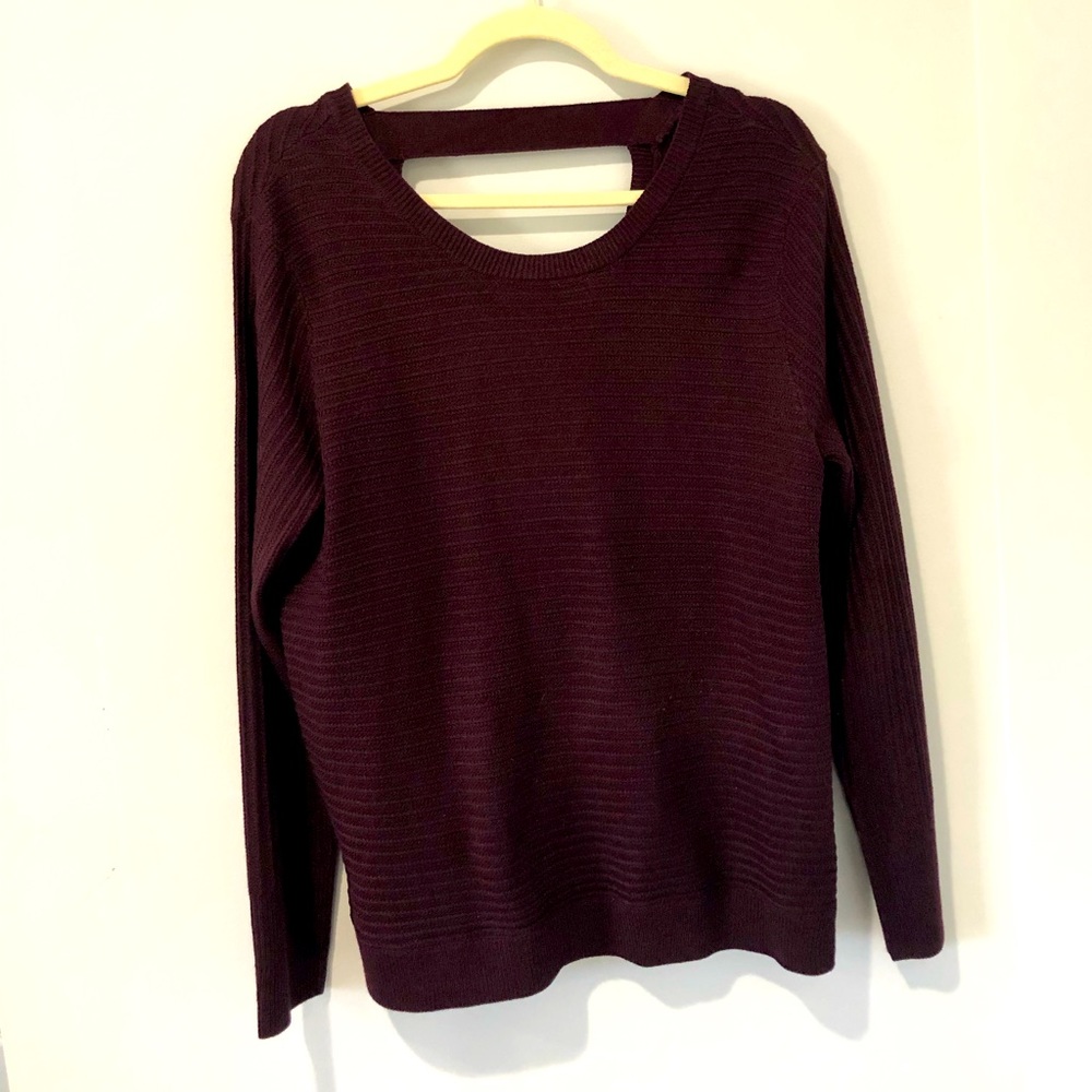 Maroon sweater size s
